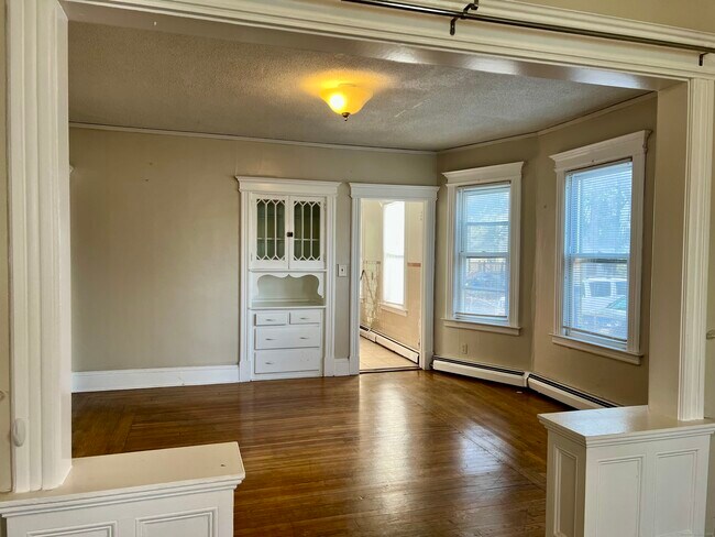 Building Photo - 378 Prospect Ave