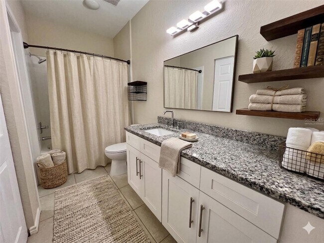 Building Photo - 4323 Bayside Village Dr