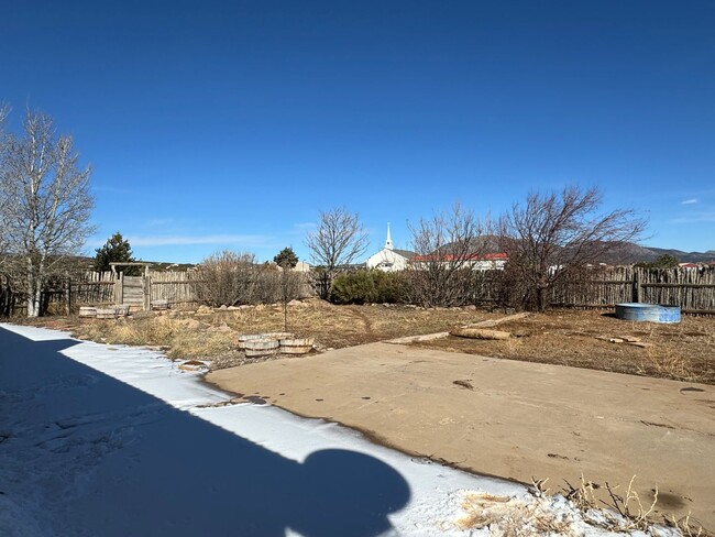 Building Photo - 3 Bedroom, 2 Bathroom Home in Edgewood, NM