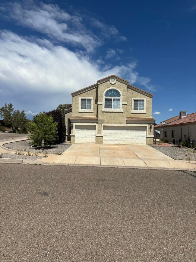 Building Photo - 7123 Husky Dr NE