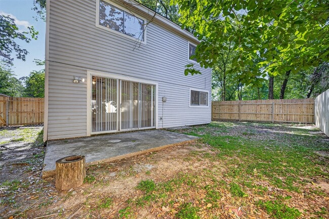 Building Photo - 1106 E Red Cedar Cir