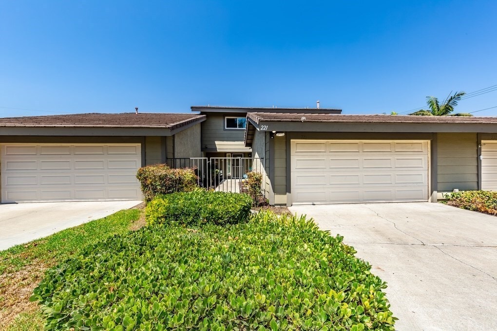 Building Photo - 221 E Ponderosa Ln