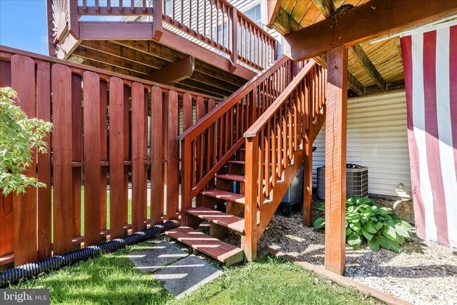 Building Photo - 5621 Queen Anne Ct