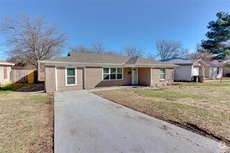 Building Photo - 2817 Rio Vista Rd