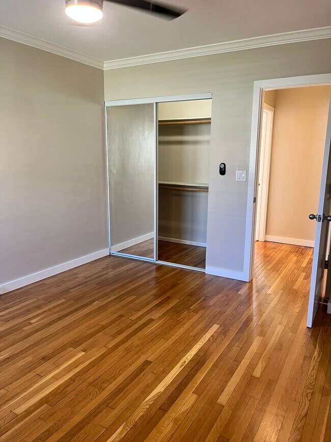 Building Photo - 15702 Brighton LLC B