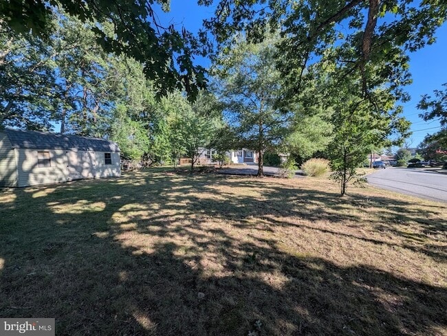 Building Photo - 6327 Willowood Ln