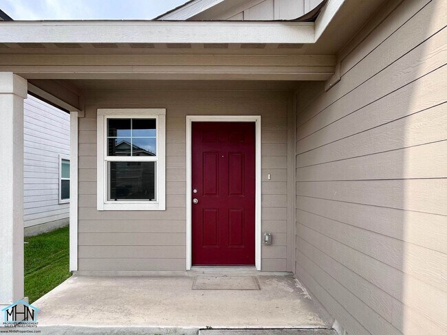 Building Photo - Charming 3-Bedroom, 2-Bathroom Oasis Nestled in the Vibrant Heart of San Antonio, Texas!