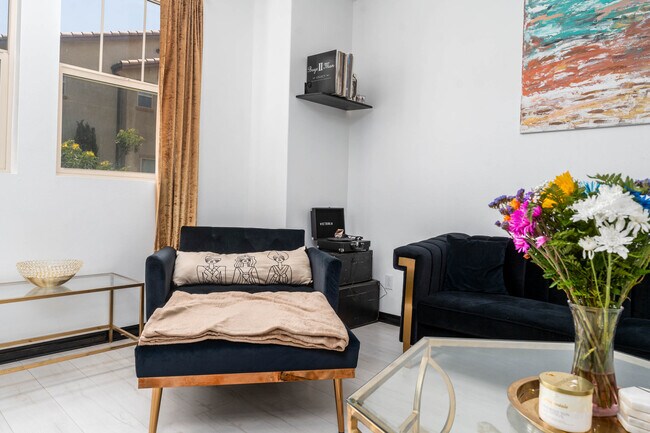 Building Photo - 7225 N Cedar Rd