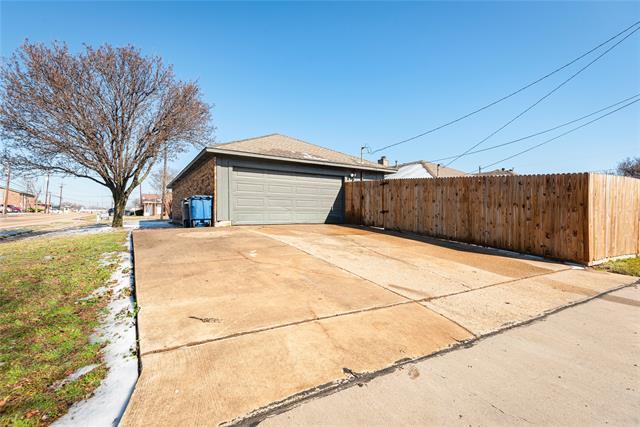 Building Photo - 211 Stone Cir