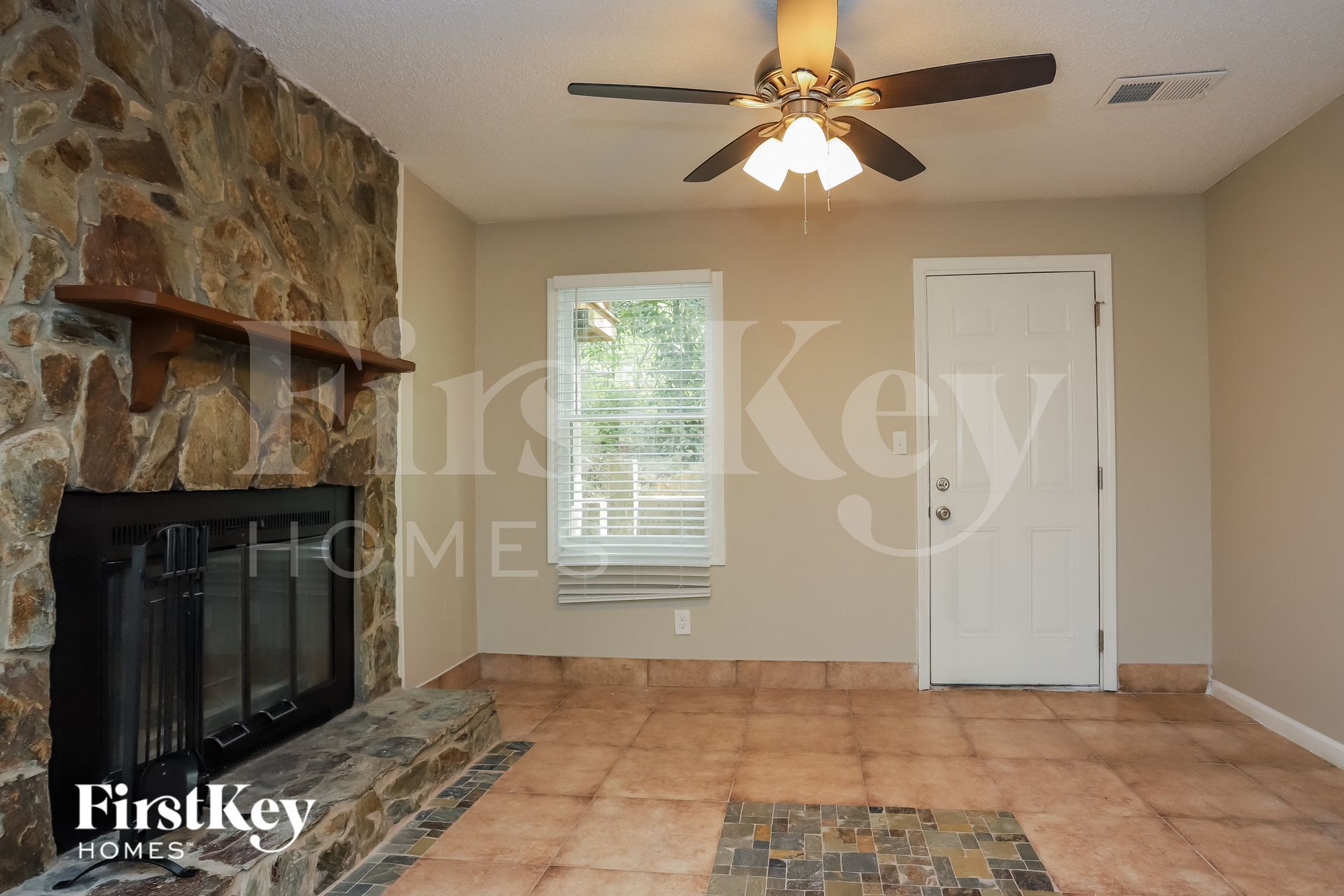 Building Photo - 1083 Forest Heights Rd