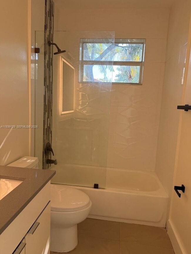 Building Photo - 1811 N 40th Ave