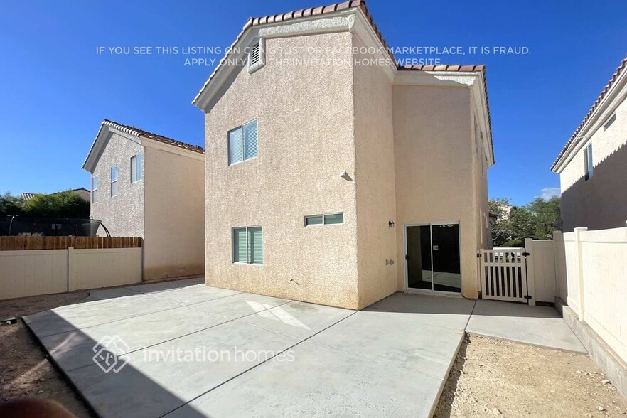 Building Photo - 8861 Happy Stream Ave