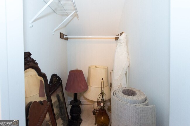 Building Photo - 5166 Wheeler Dr