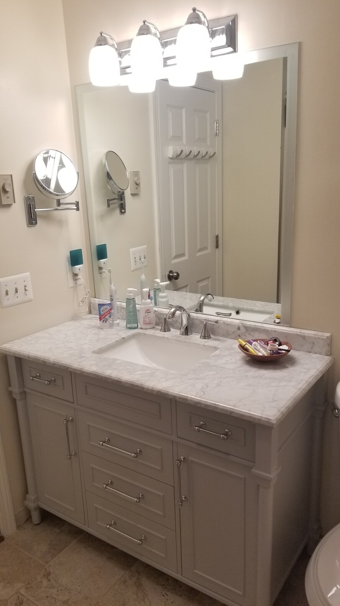 Full Bathroom - 292 Woodhaven Drive