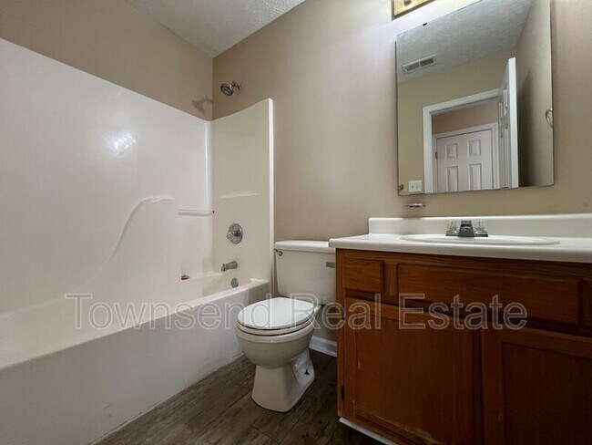 Building Photo - 566 Crooked Creek Ct