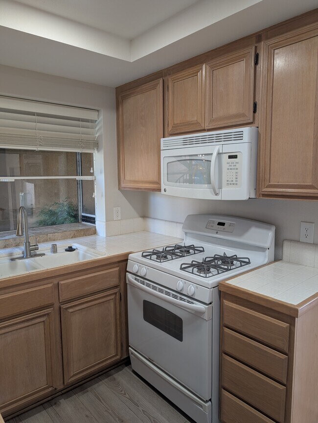 Building Photo - 22649 Copper Hill Dr