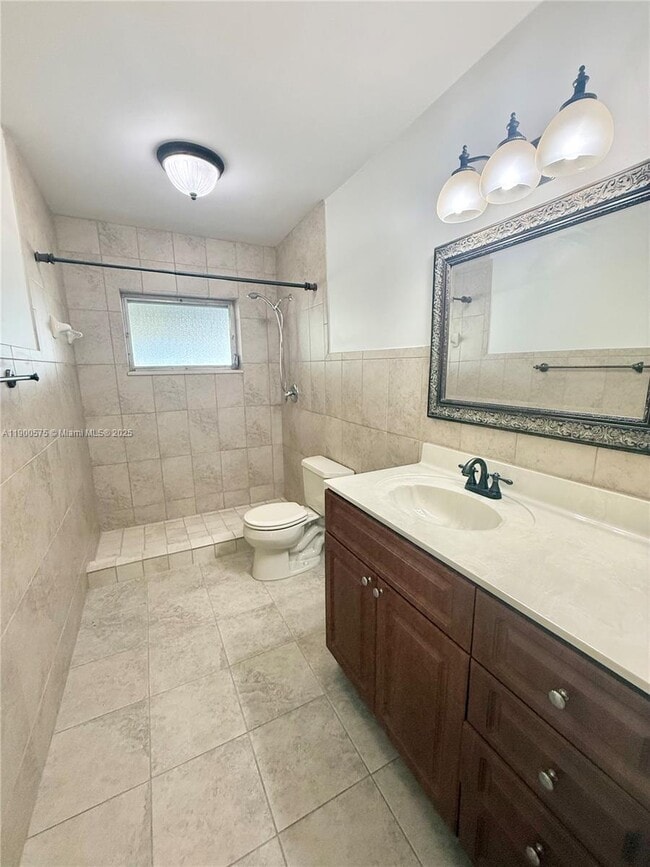 Building Photo - 2671 SW 118th Ct