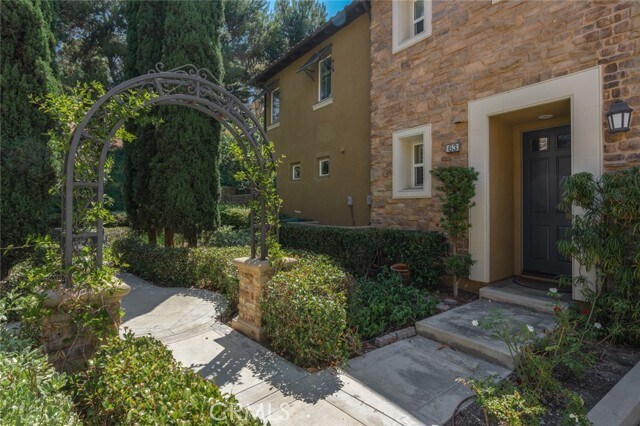 Building Photo - 63 Gingerwood