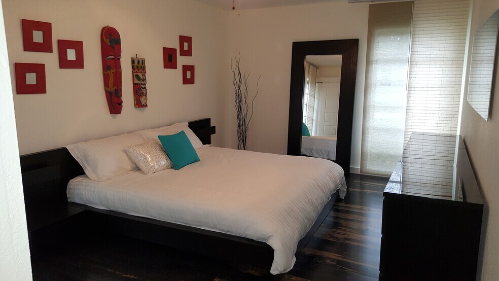 Building Photo - 7108 NW 66th St