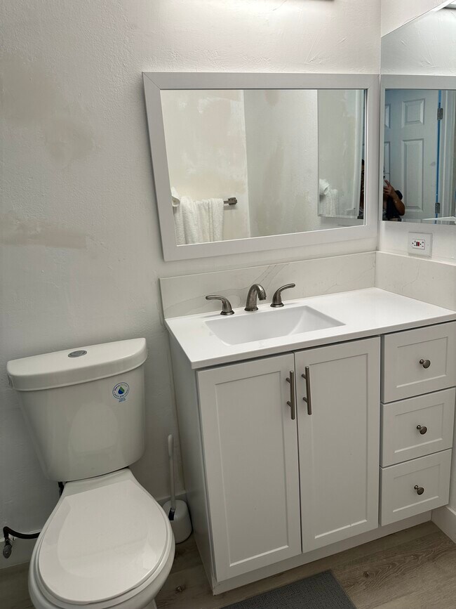 Building Photo - 10517 Caminito Obra