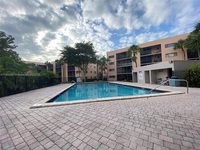 Building Photo - 8730 SW 133rd Avenue Rd