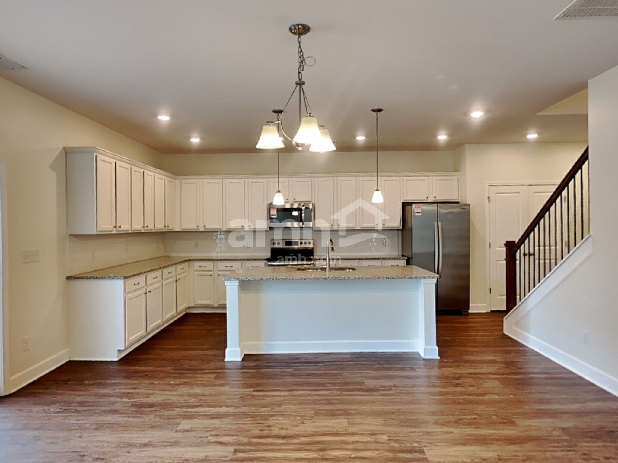 Building Photo - 4510 Tarpon Dr