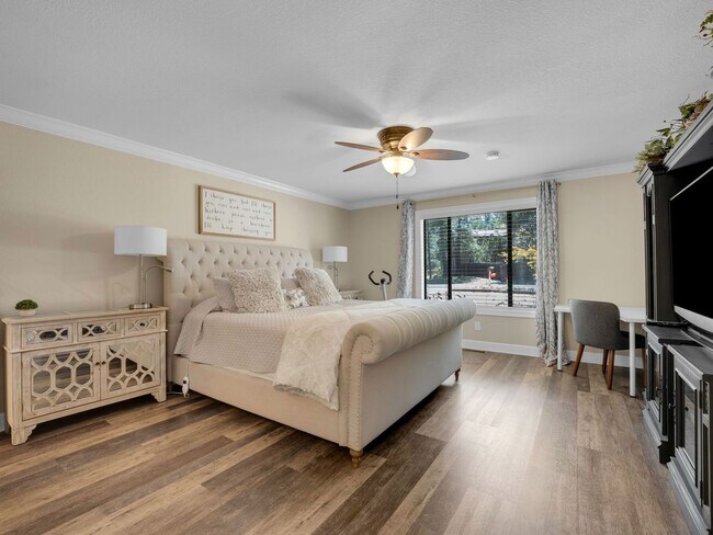 Building Photo - Gorgeous Furnished Country Club Rental
