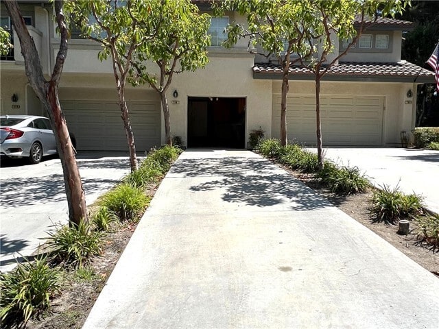 Building Photo - 7997 E Viewrim Dr