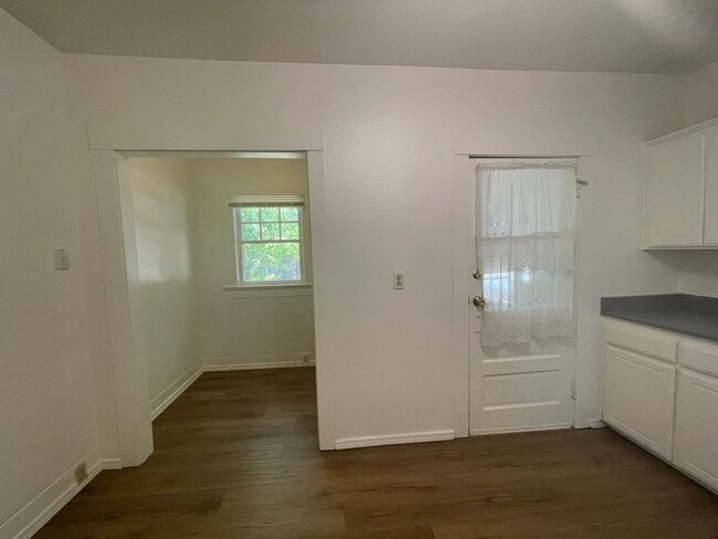 Building Photo - 9230 Curbaril Ave