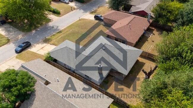 Building Photo - 4 Bedroom Available for Lease & Rent to Own!