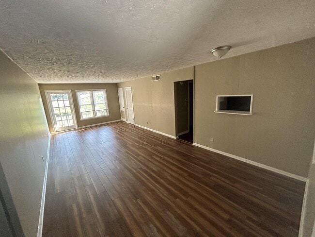 Building Photo - 3210 Tallywood Dr