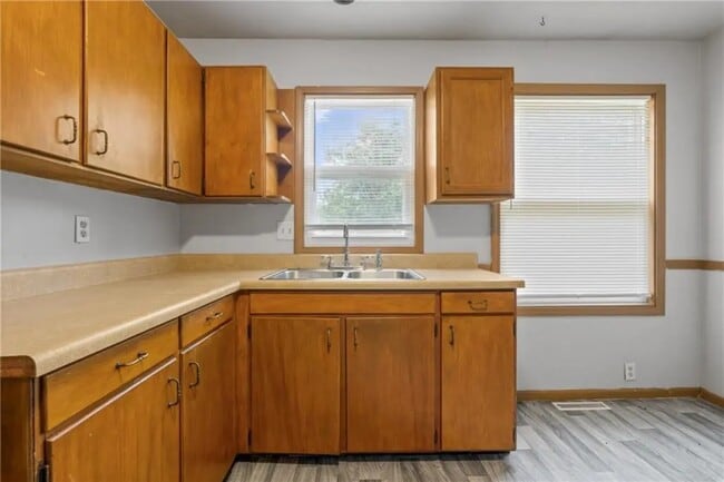 Building Photo - Farley Avenue