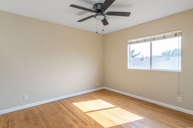 Building Photo - 12314 Willow Way