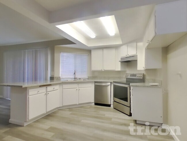 Building Photo - 516 Asbury Ln