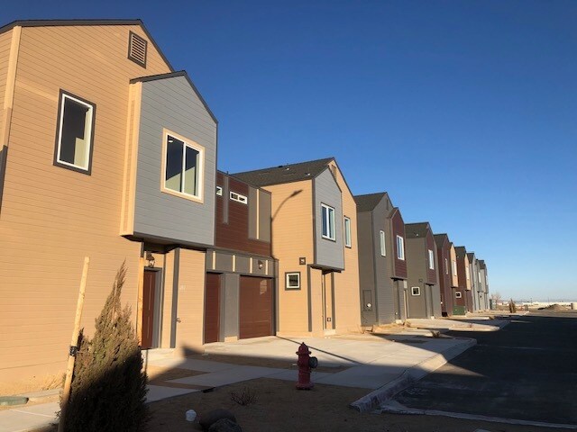 Building Photo - 1152 Chisholm Trl