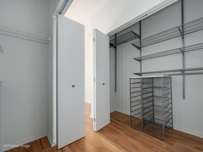 Building Photo - 2225 W Wabansia Ave