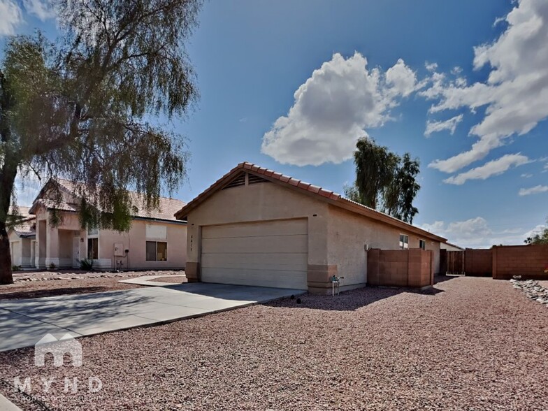 Building Photo - 8617 W Echo Ln