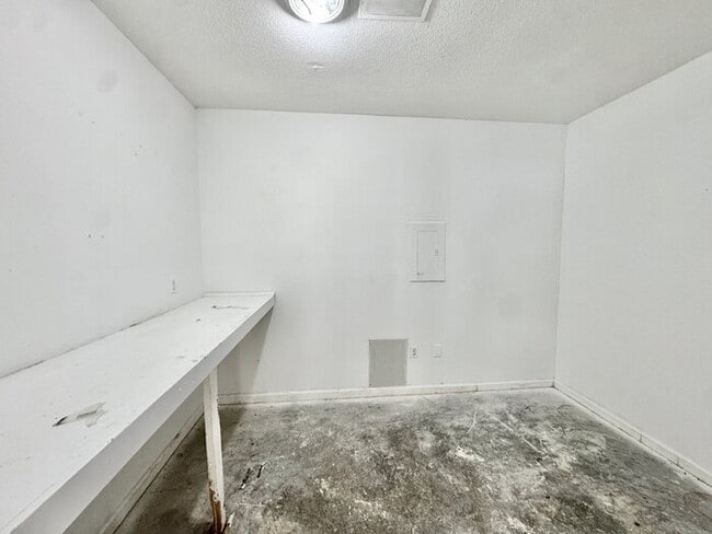 Building Photo - 3411 Emerald St