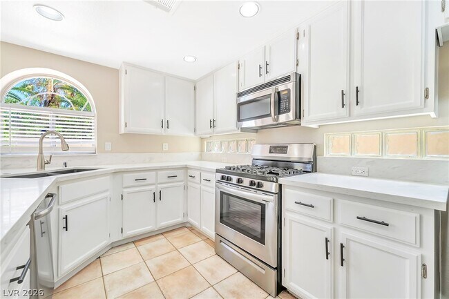 Building Photo - 966 Pack Saddle Ct