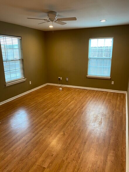 Living room - 4521 Merle Dr