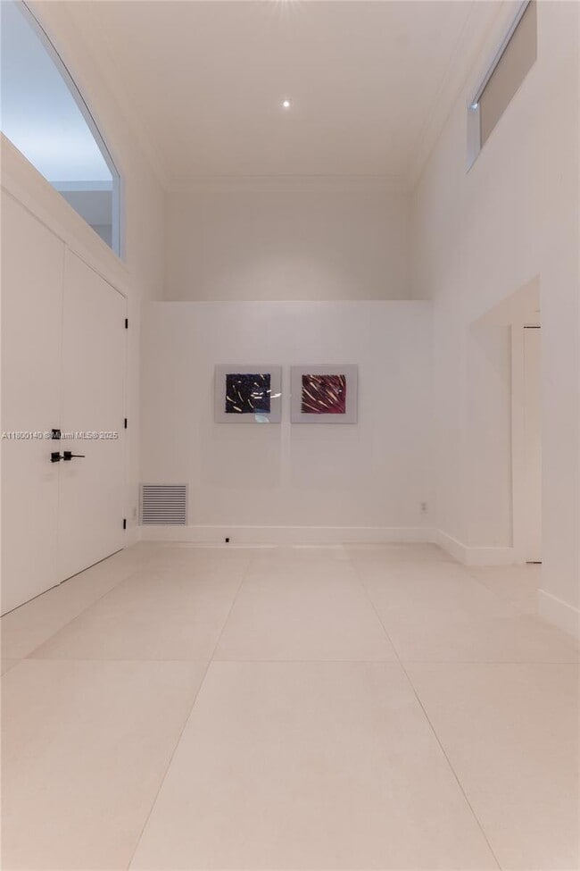 Building Photo - 7300 SW 77th Ave