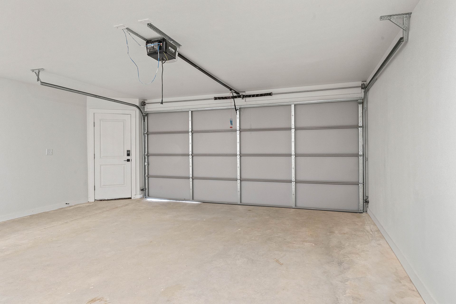 Building Photo - 1982 S Razorback Rd