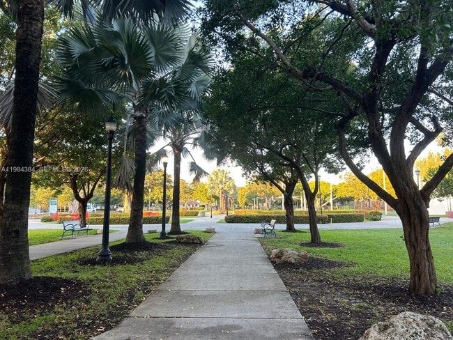Building Photo - 801 15th St