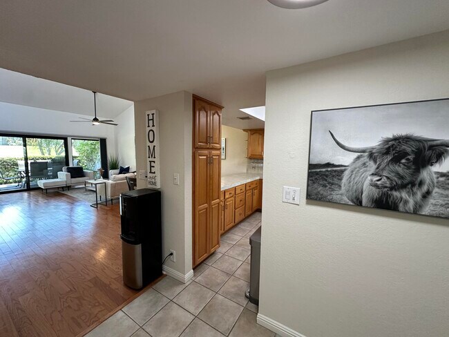 Building Photo - 166 Wimbledon Ct