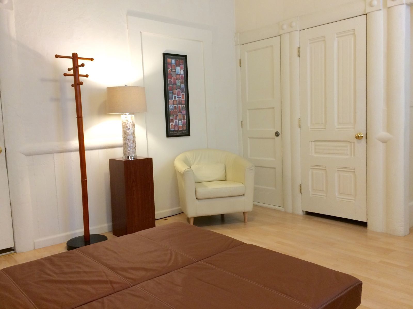 Building Photo - 850 6th Ave