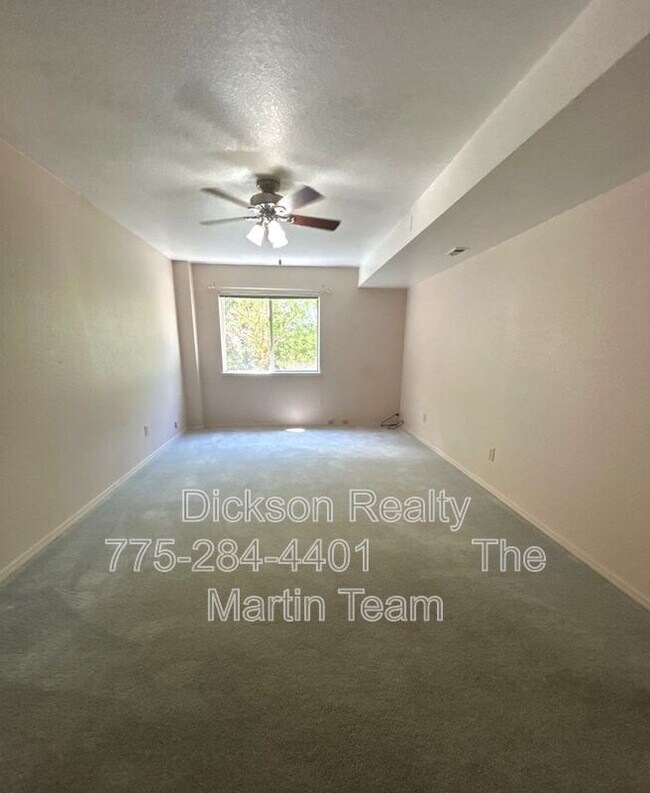 Building Photo - 3245 Marthiam Ave