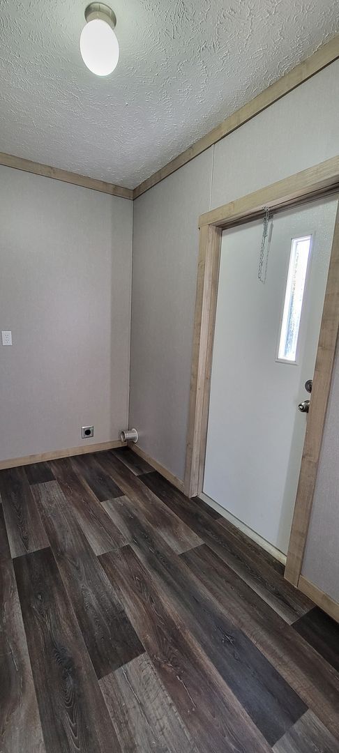 Building Photo - Very nice 3 bedroom/2 bath mobile home in Willow Oak Mobile Home Park in Keithville!