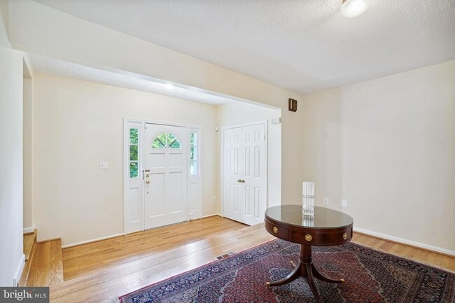 Building Photo - 9708 Locust Hill Dr