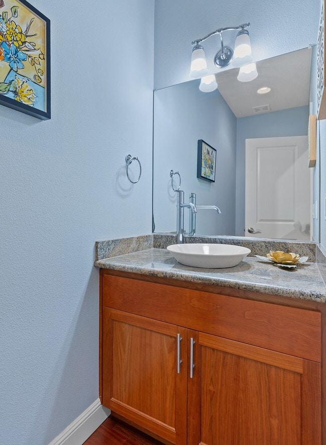 Building Photo - Desirable Oregon City / Luxury Home, High End Amenities, Central Air, Central Vac, Tank-less Hot ...