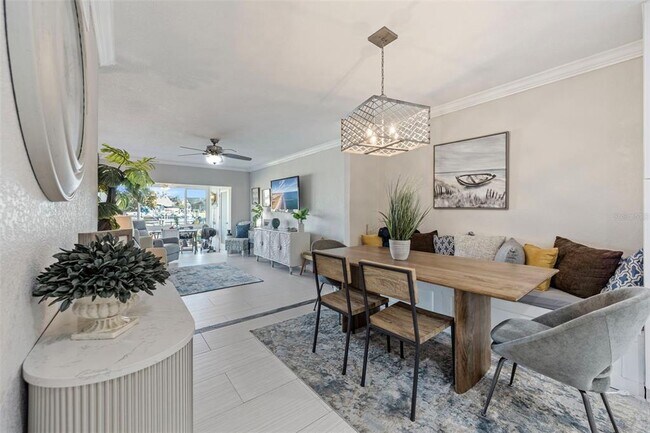 Building Photo - 1008 Apollo Beach Blvd